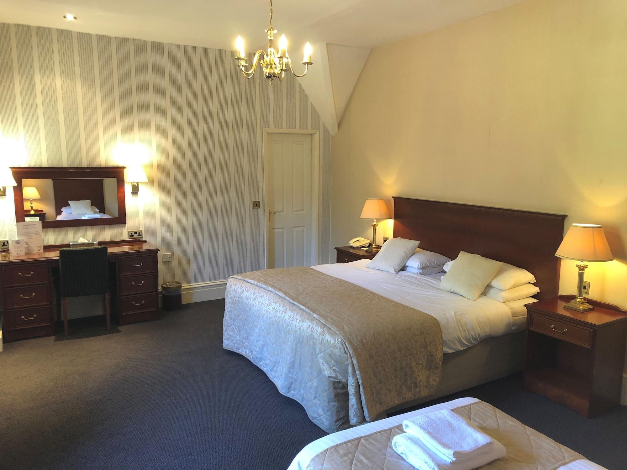 Отель Cumbria Grand 3*